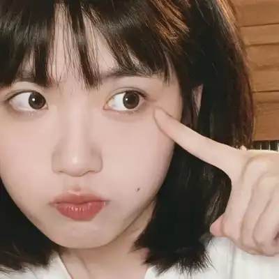 梁静萱